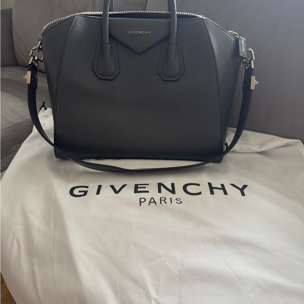 Givenchy Grey Antigona Bag - Medium - like new condition